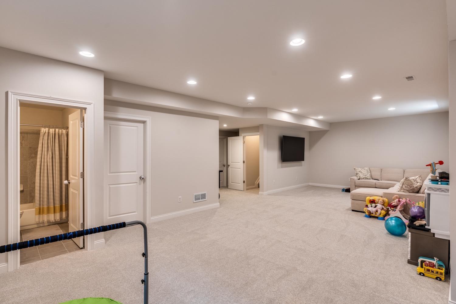 7905 Sanoma Drive