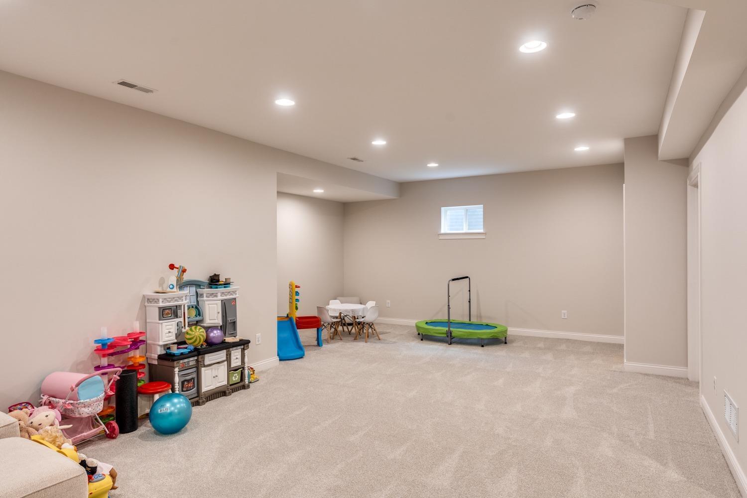 7905 Sanoma Drive