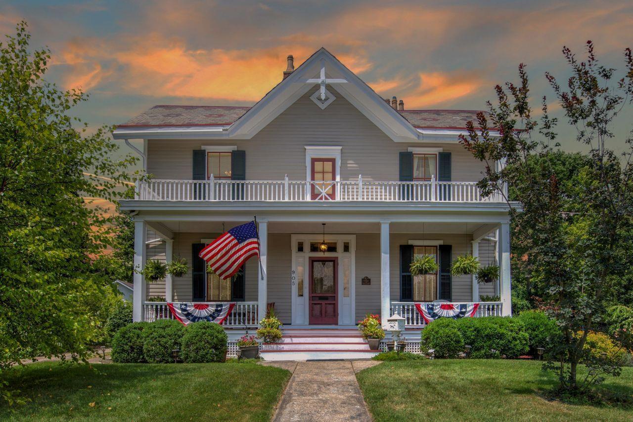 905 Greenville Avenue