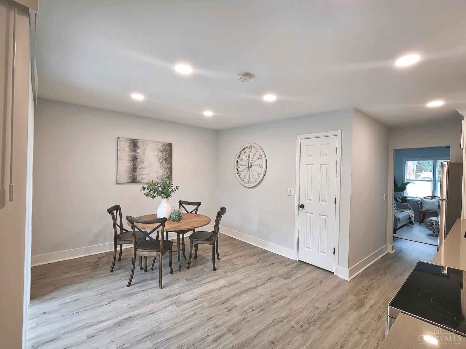 5462 Ehrling Road