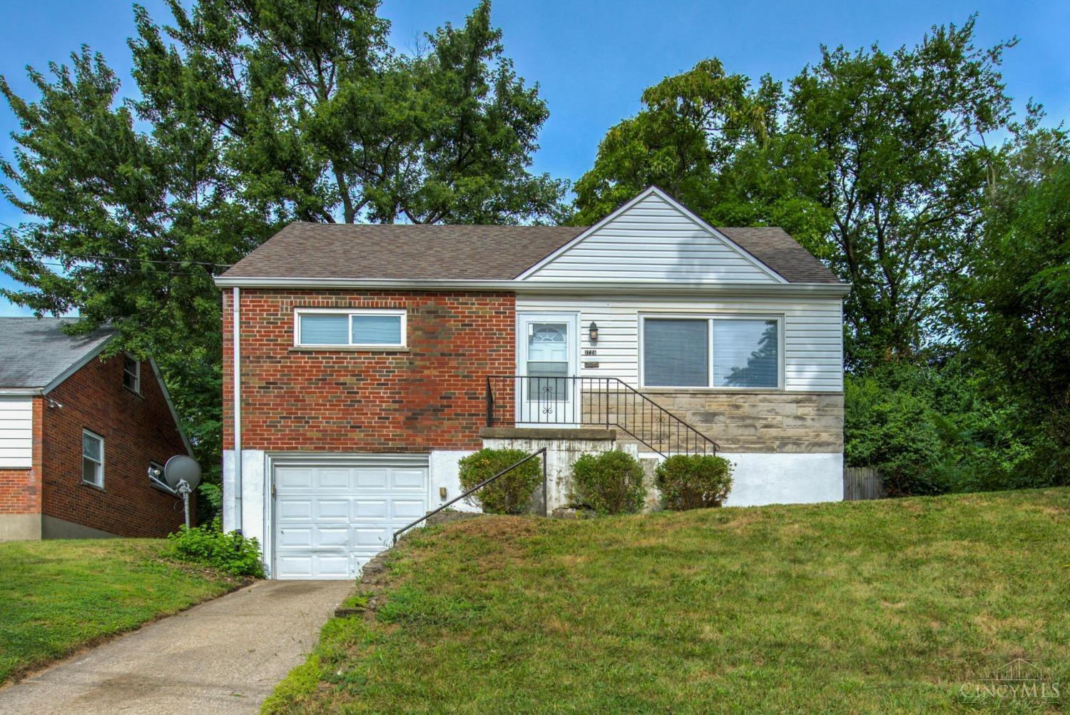 1725 Grand Avenue