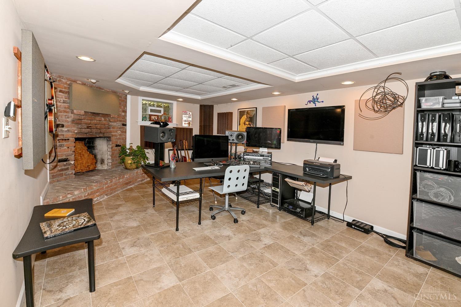 6322 Dawes Lane