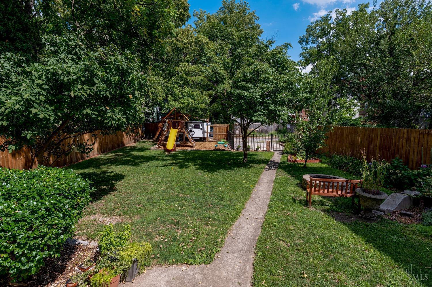 2522 May Street