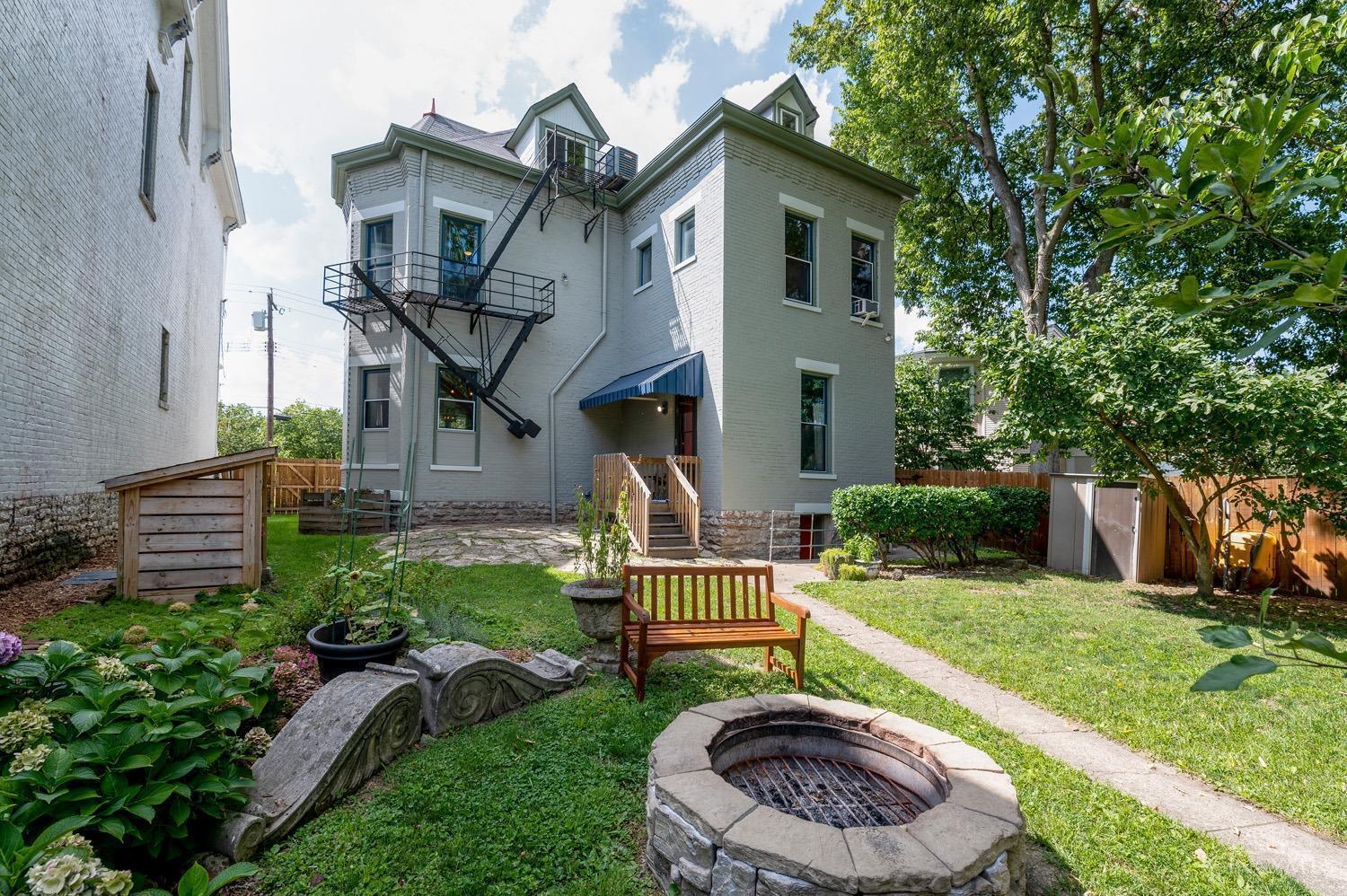 2522 May Street