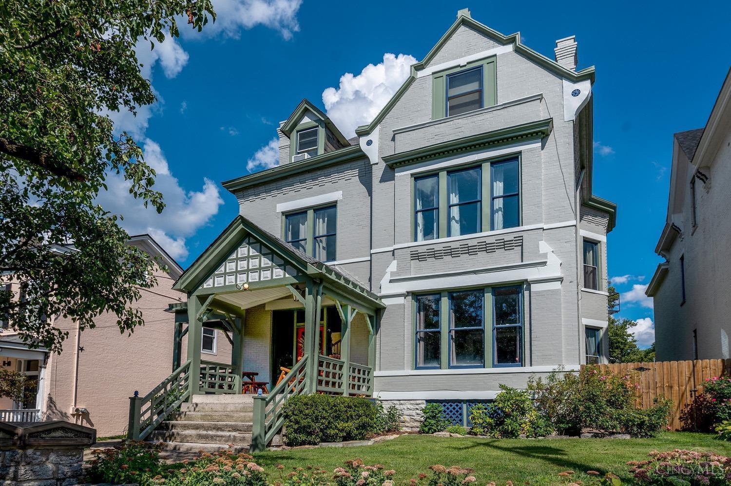 2522 May Street