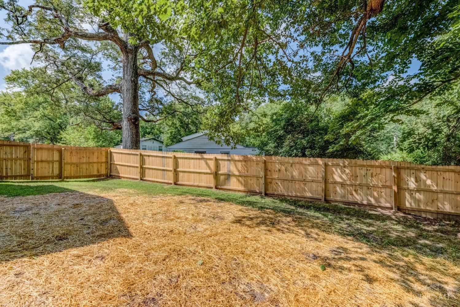 640 Lytle Place