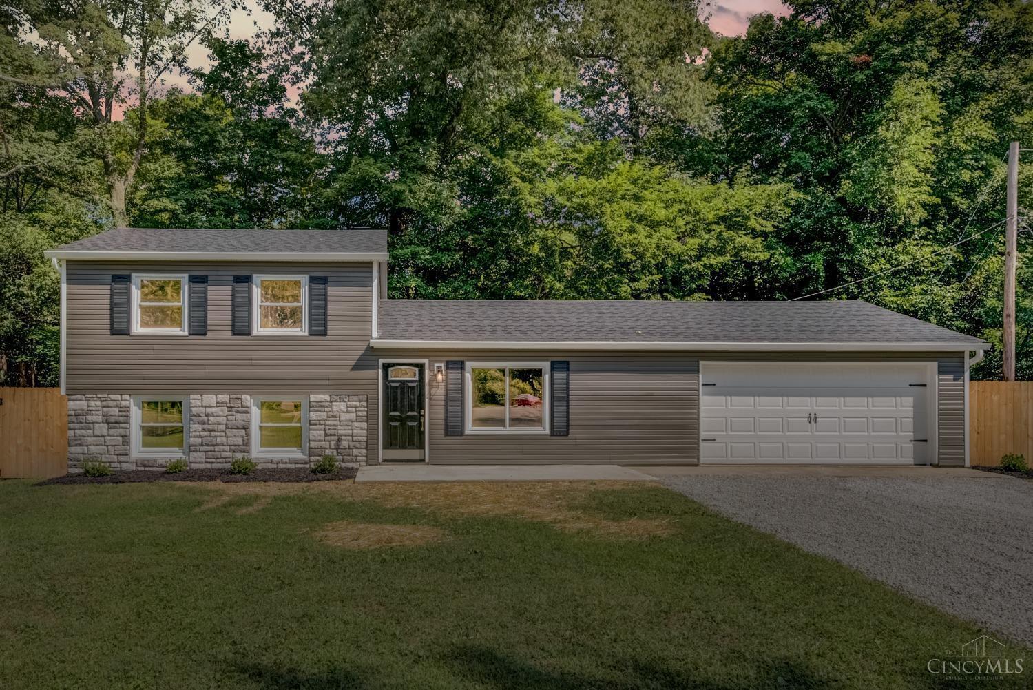 640 Lytle Place