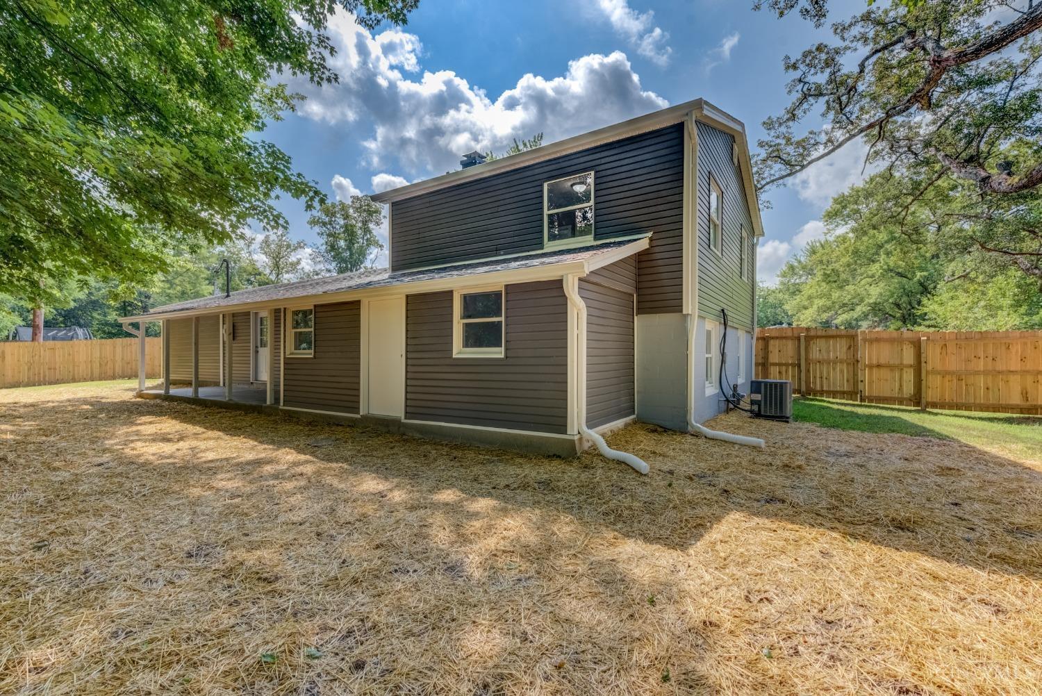 640 Lytle Place