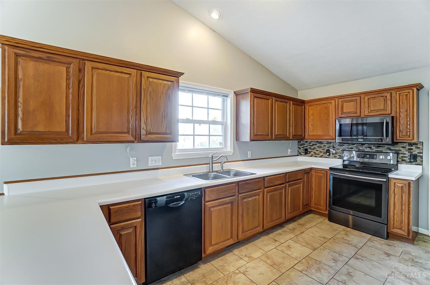 3065 Foxhound Drive