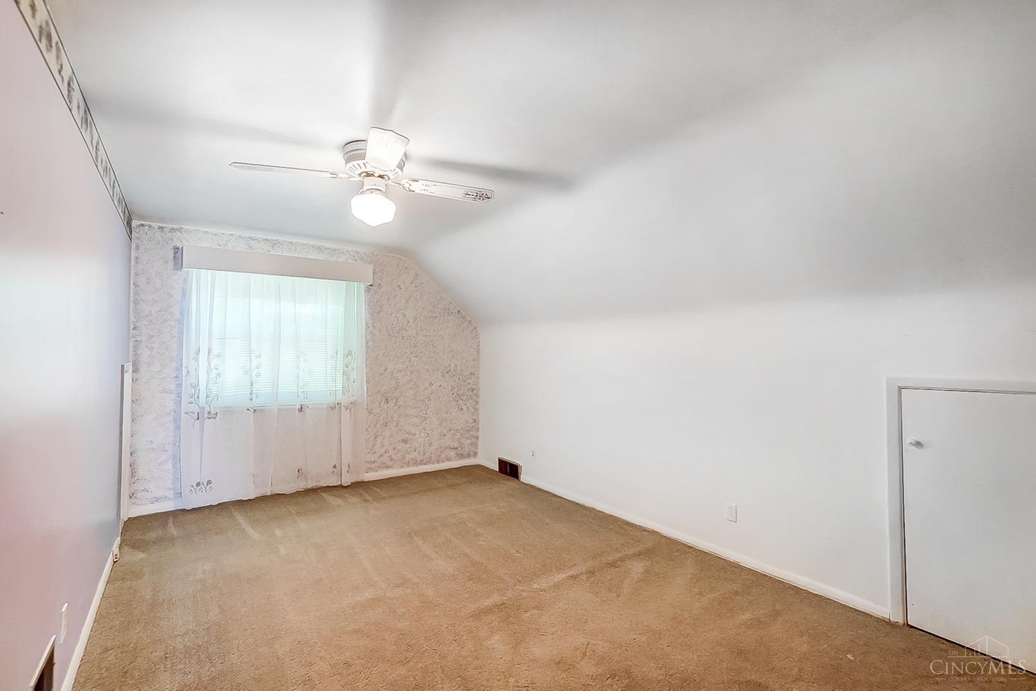 6043 Musketeer Drive