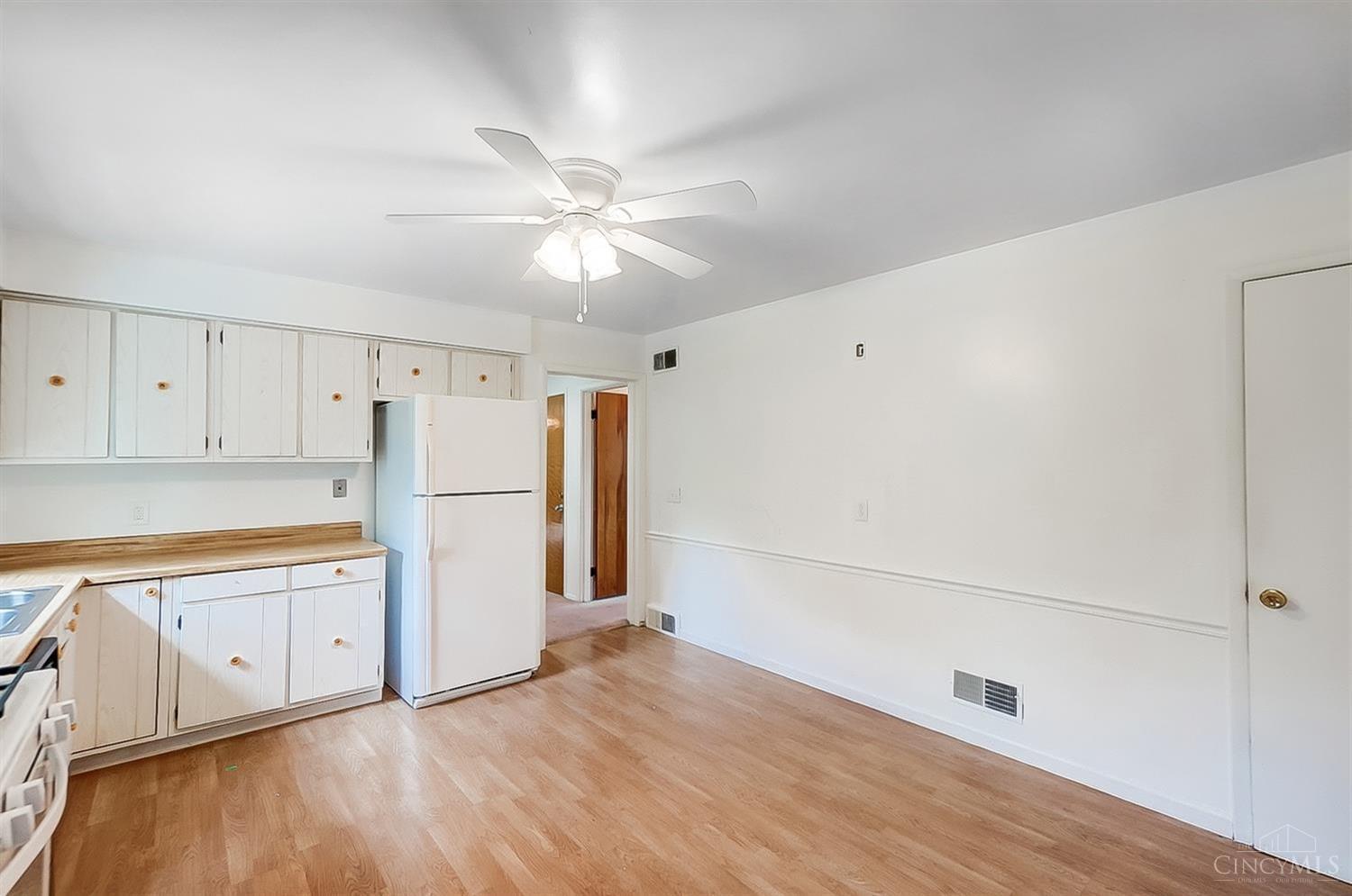 6043 Musketeer Drive