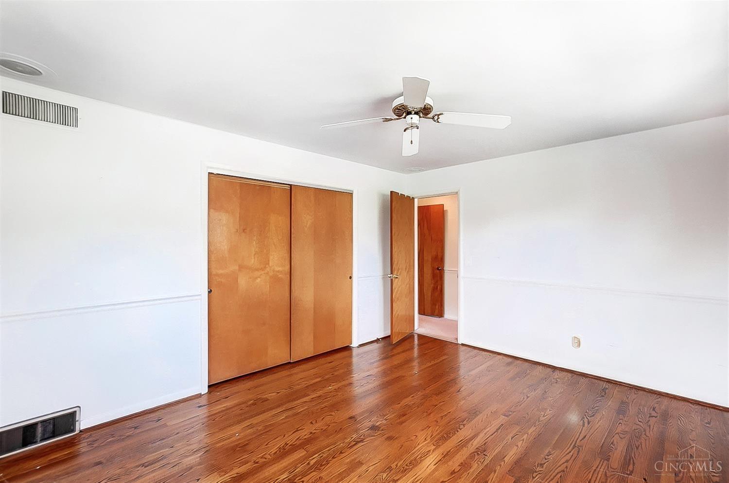 6043 Musketeer Drive