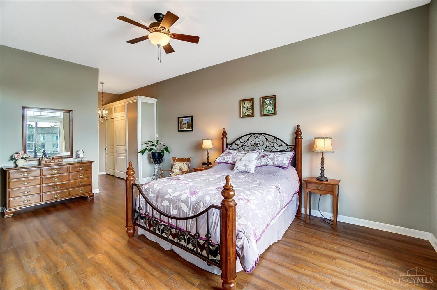 921 Heritage Green Drive