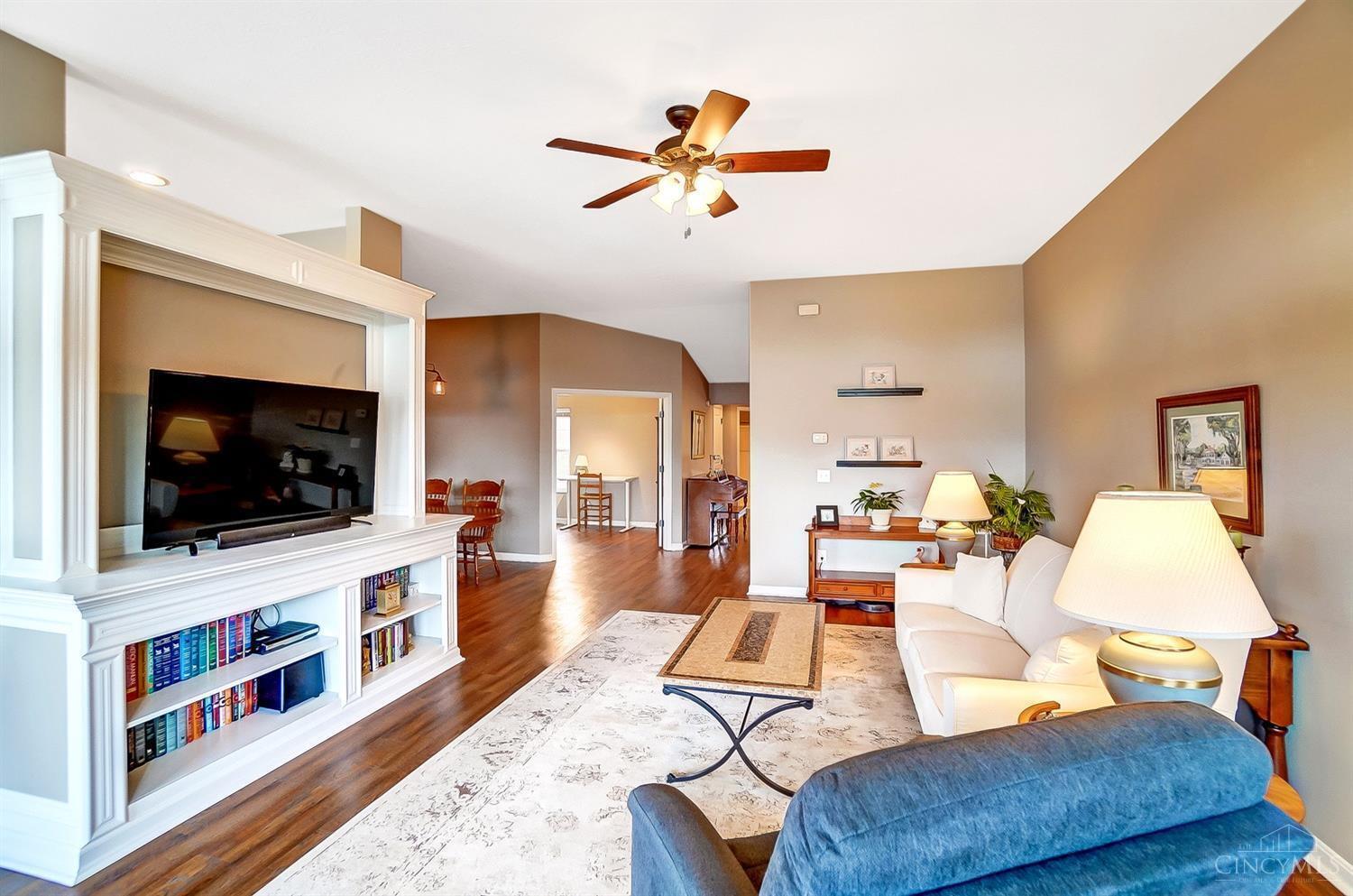 921 Heritage Green Drive