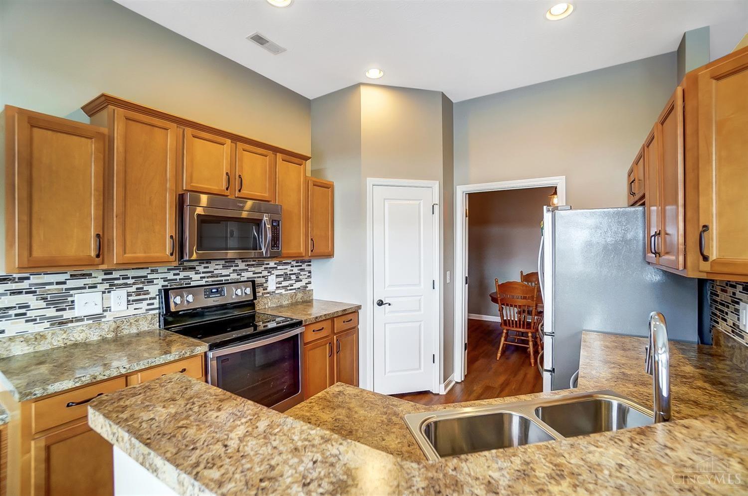 921 Heritage Green Drive