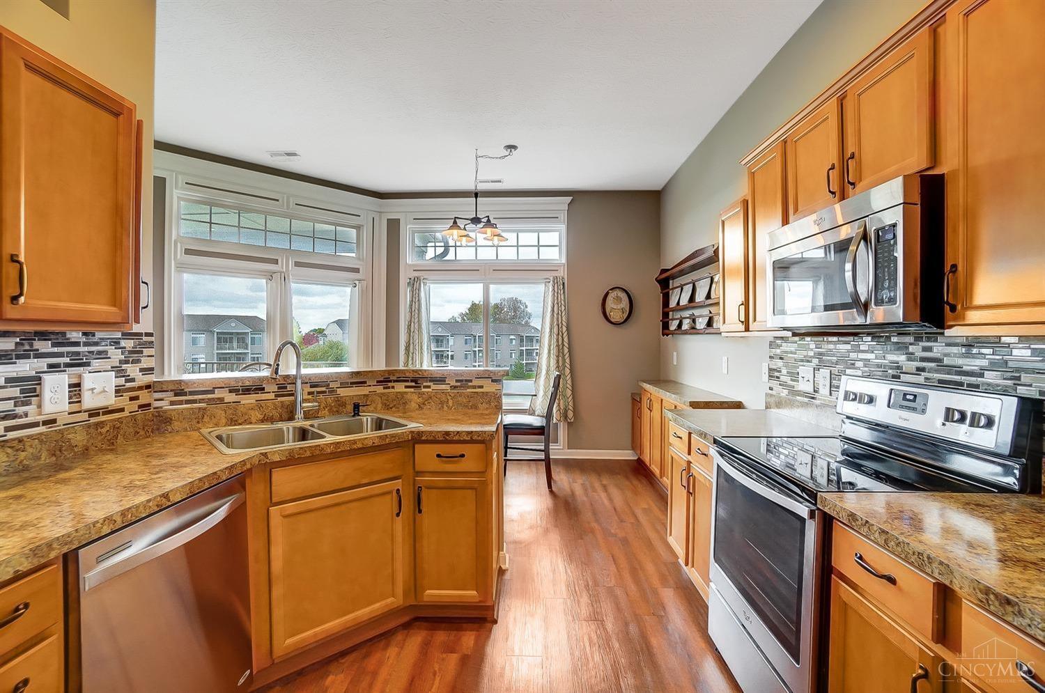 921 Heritage Green Drive