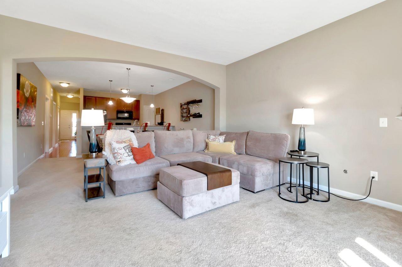 7286 Villa Lane