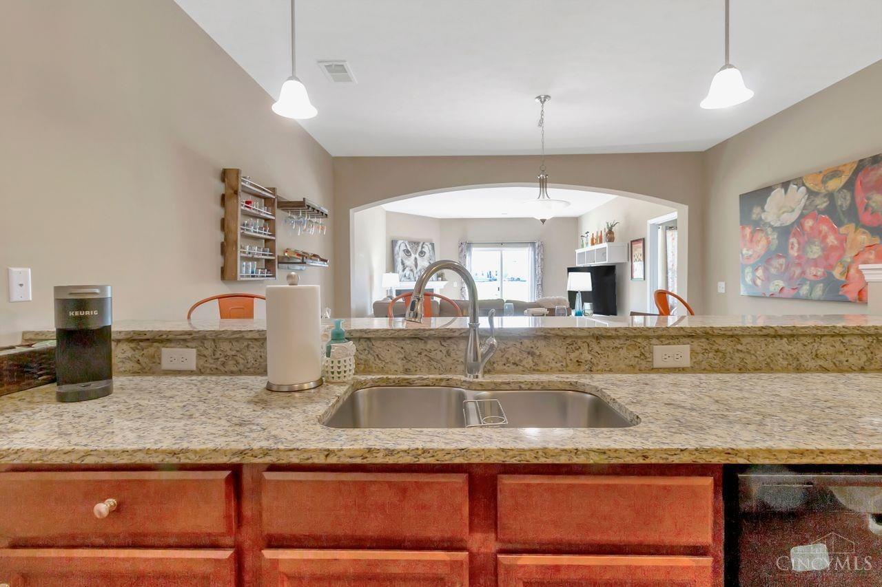 7286 Villa Lane