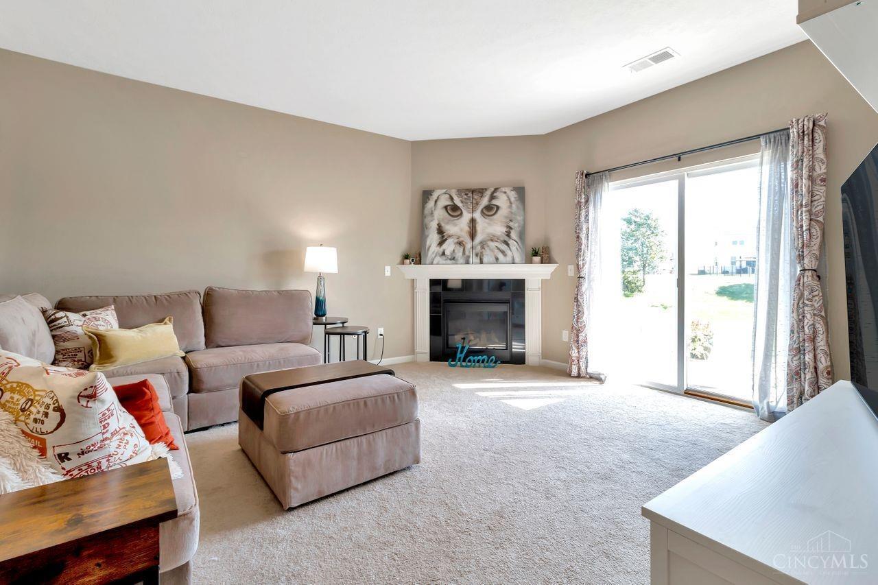 7286 Villa Lane