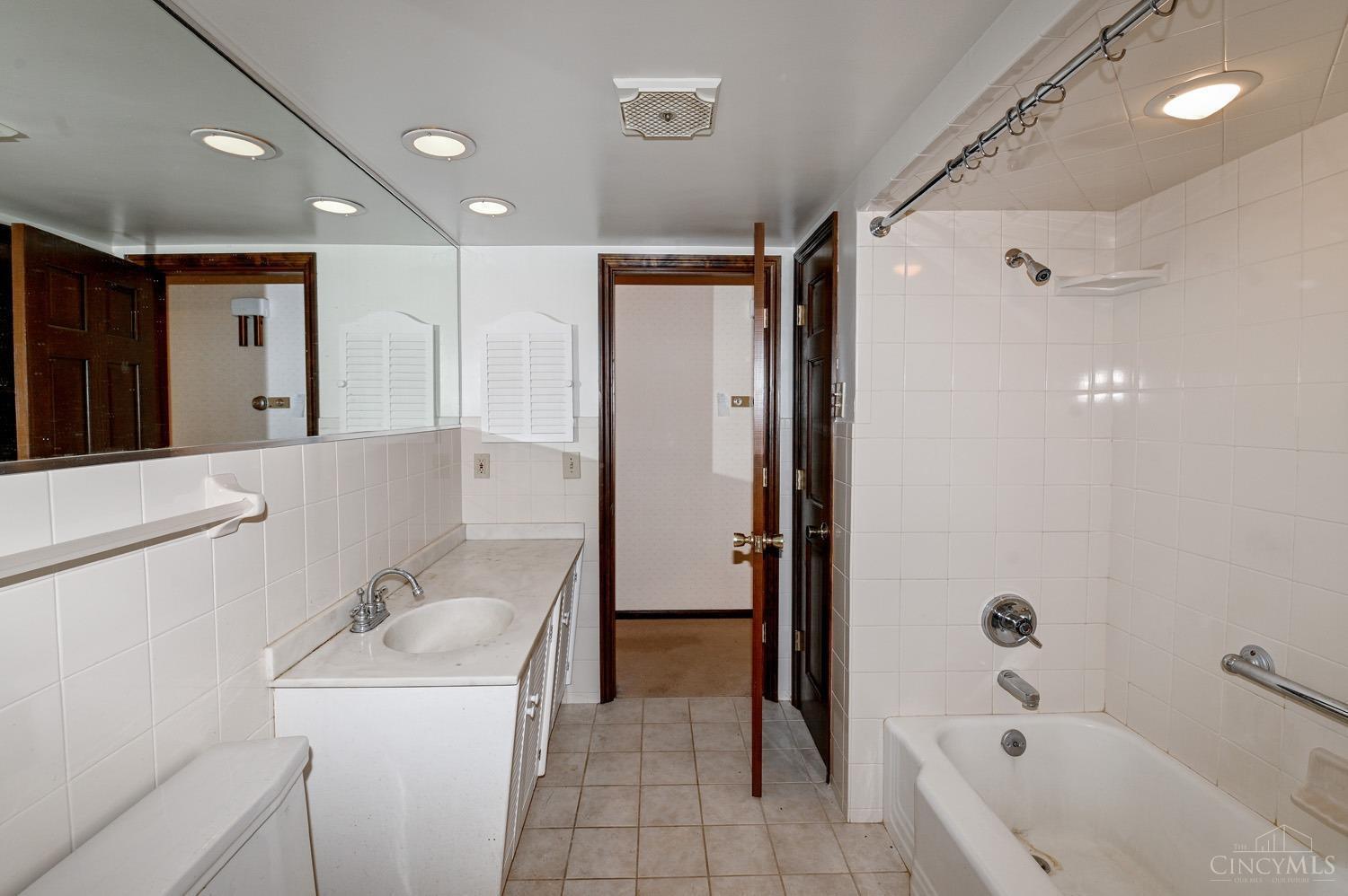 615 Marview Terrace