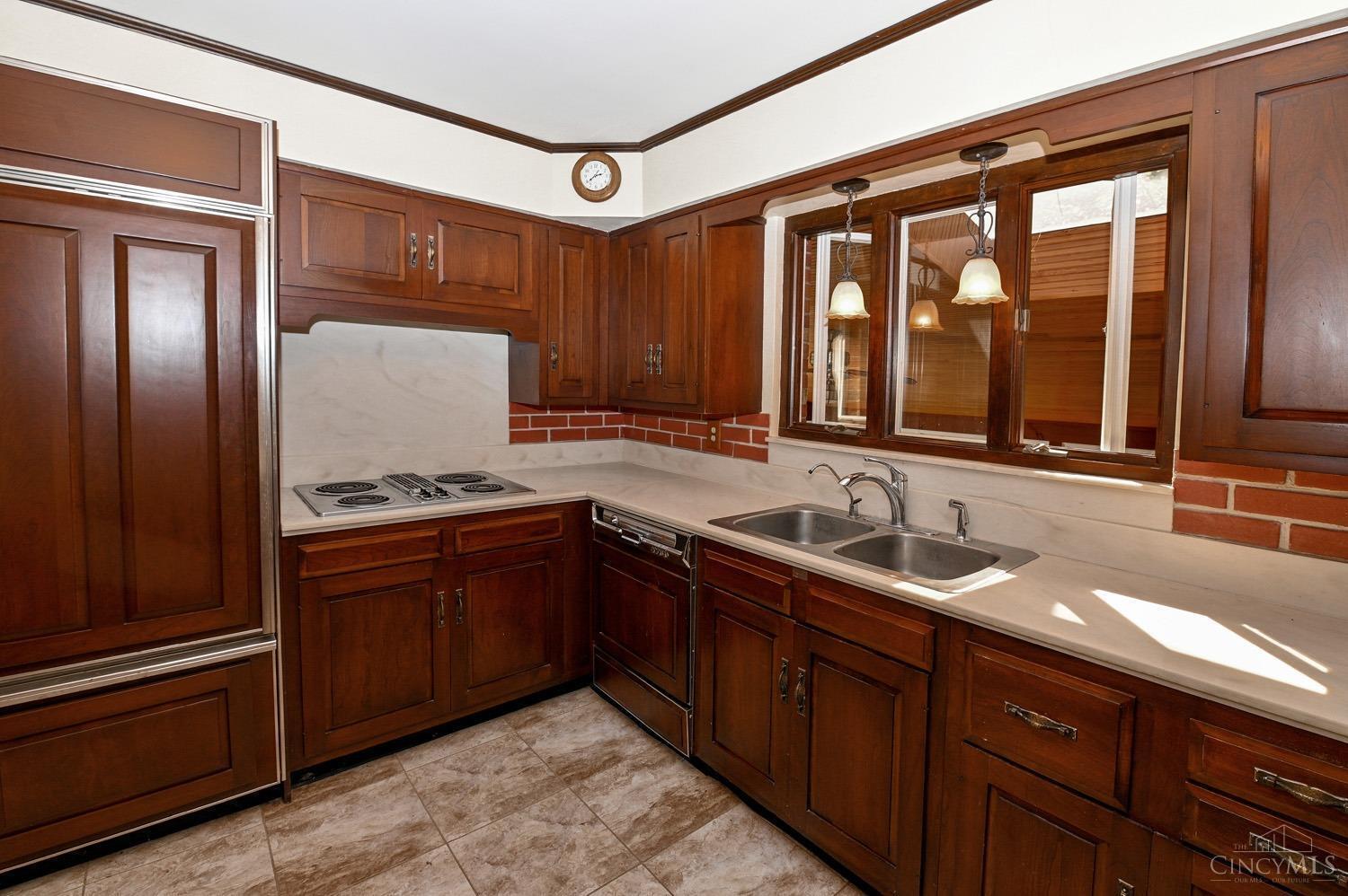 615 Marview Terrace