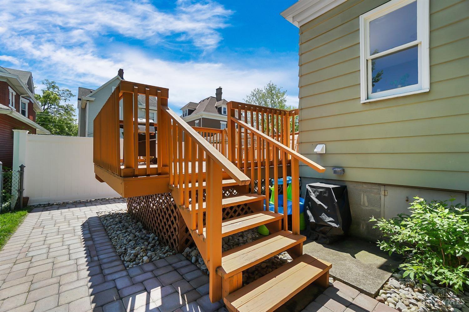 2320 Adams Avenue