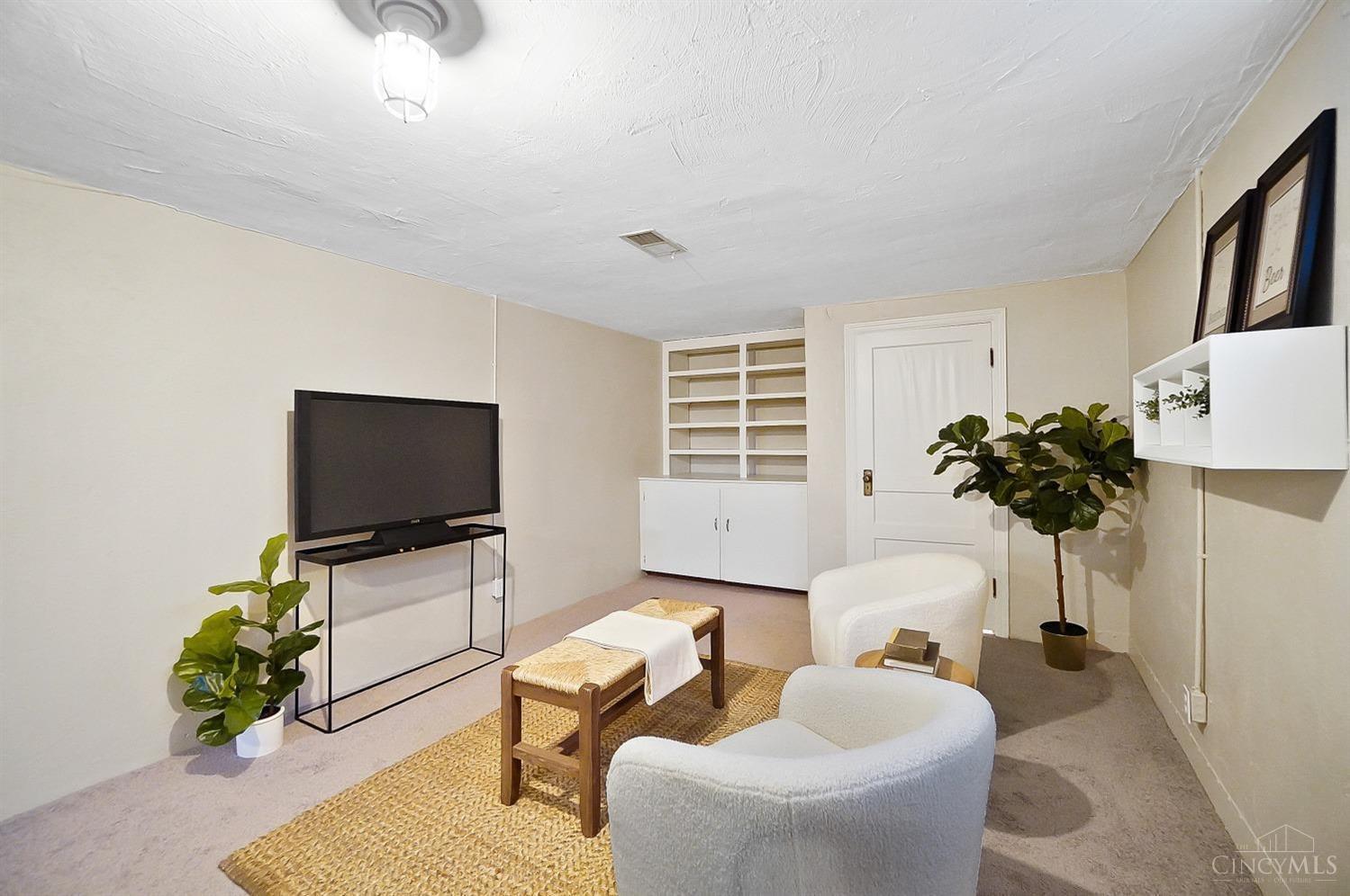 7225 Silver Crest Drive