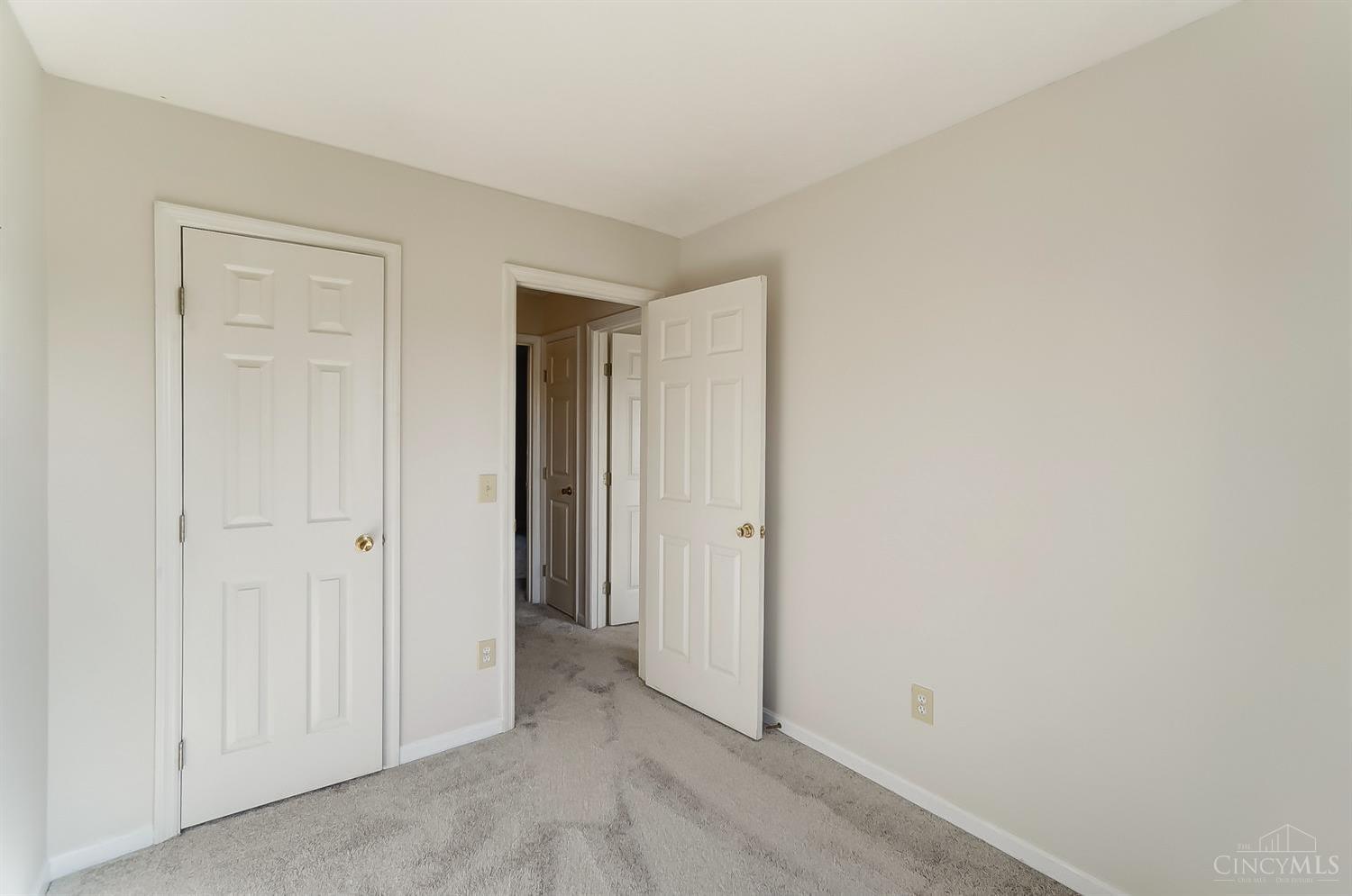 16 Robin Way