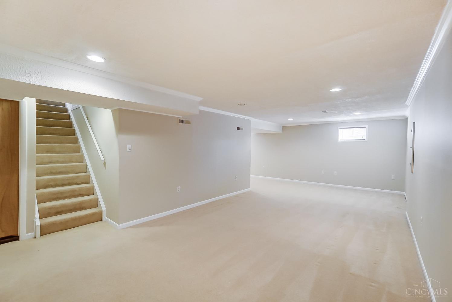 16 Robin Way