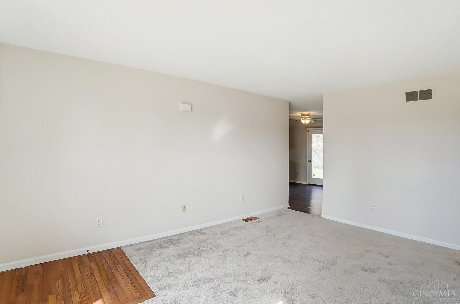 16 Robin Way