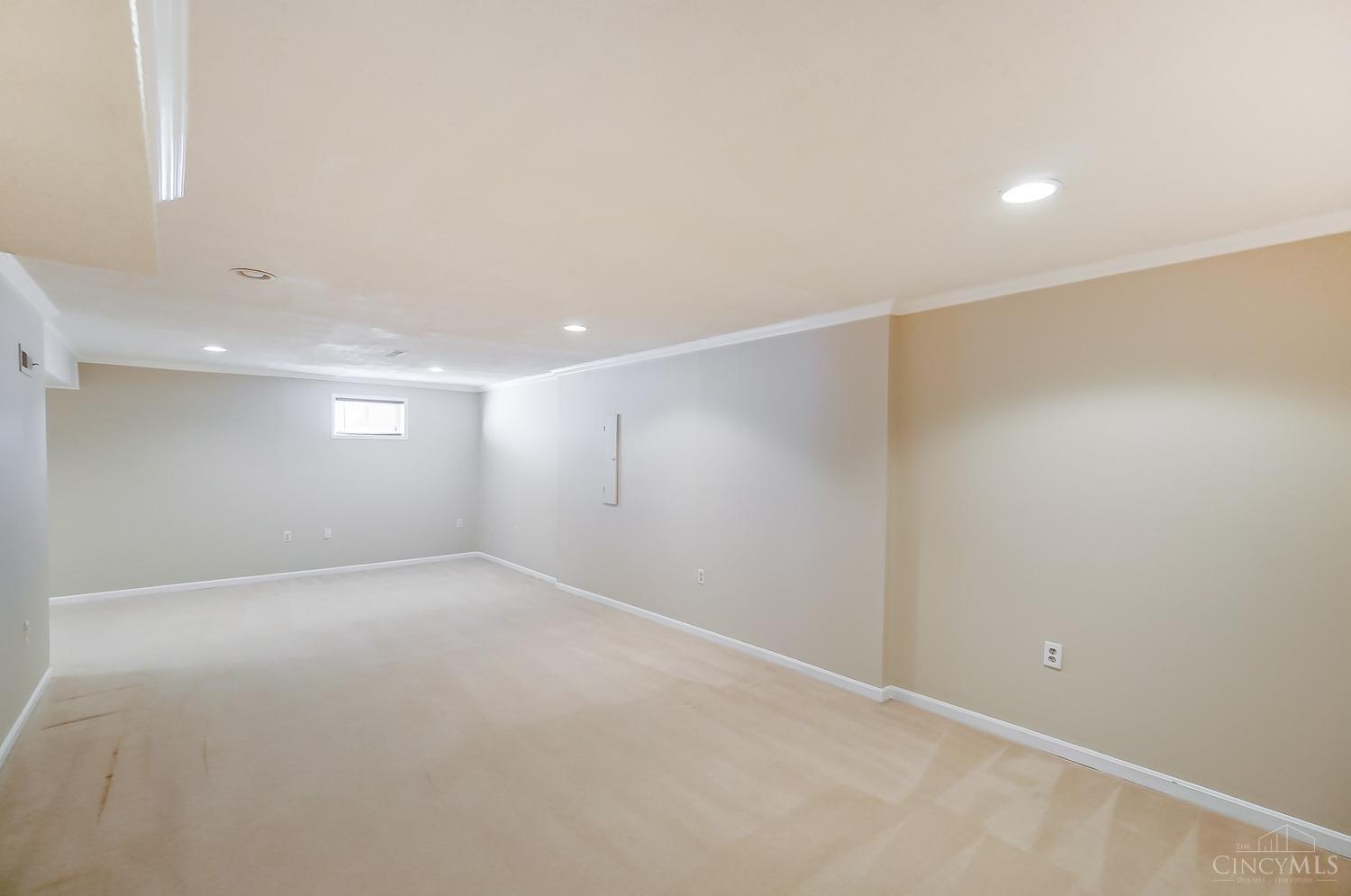 16 Robin Way