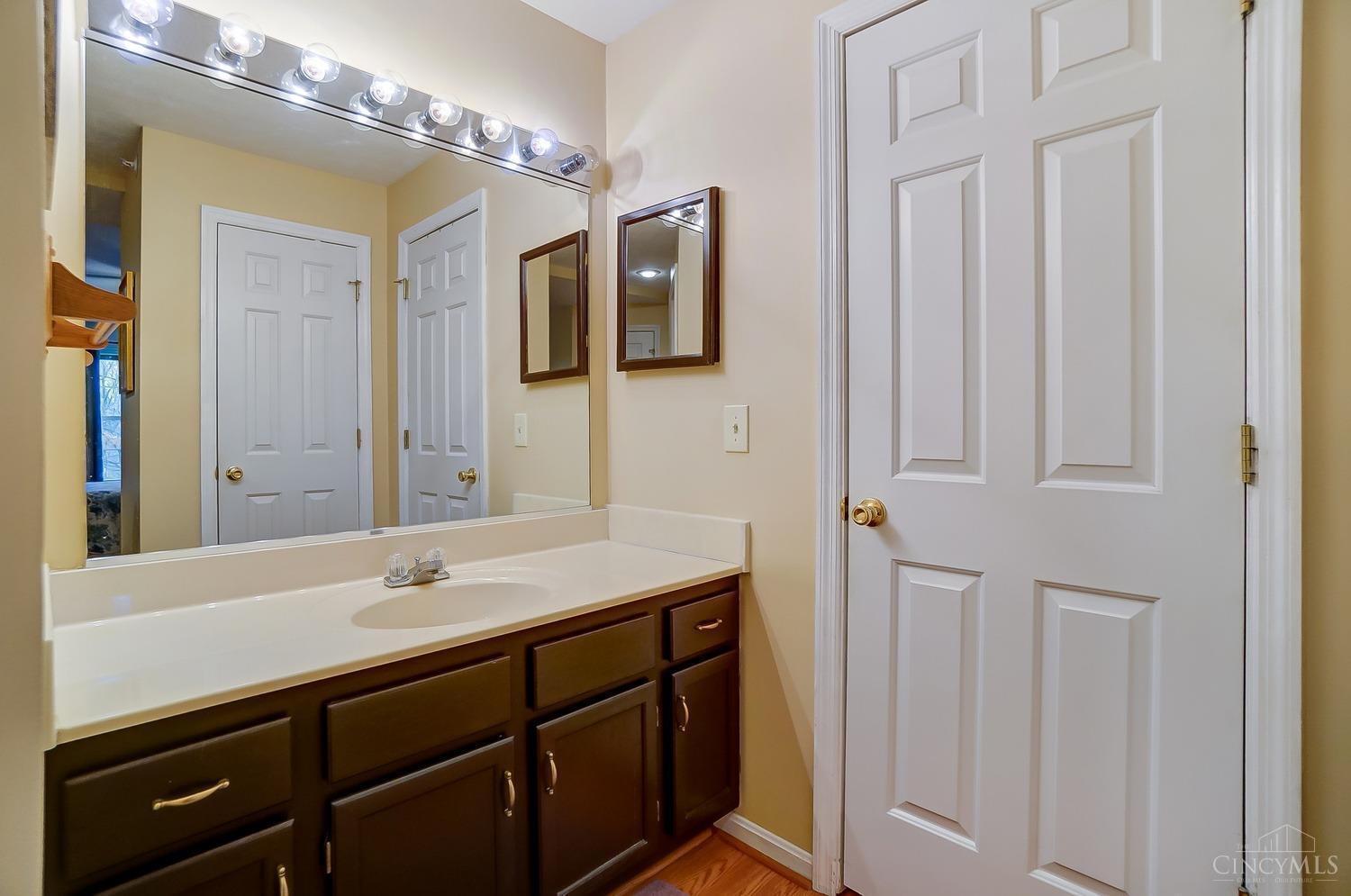 4320 Regency Ridge Court 204