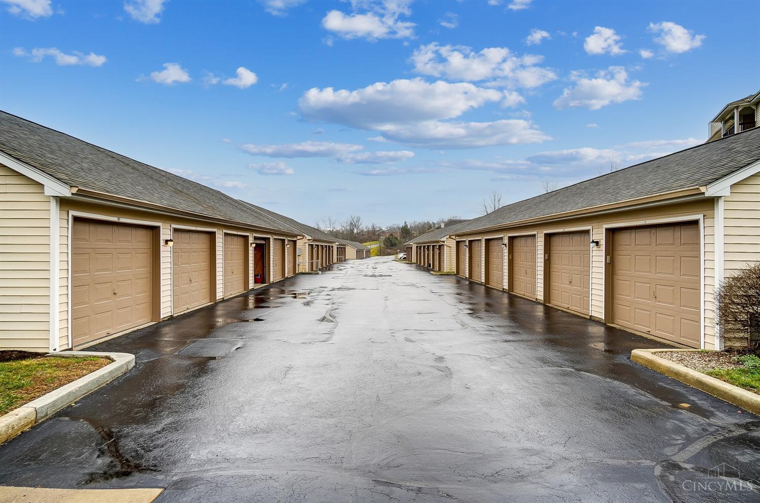 4320 Regency Ridge Court 204