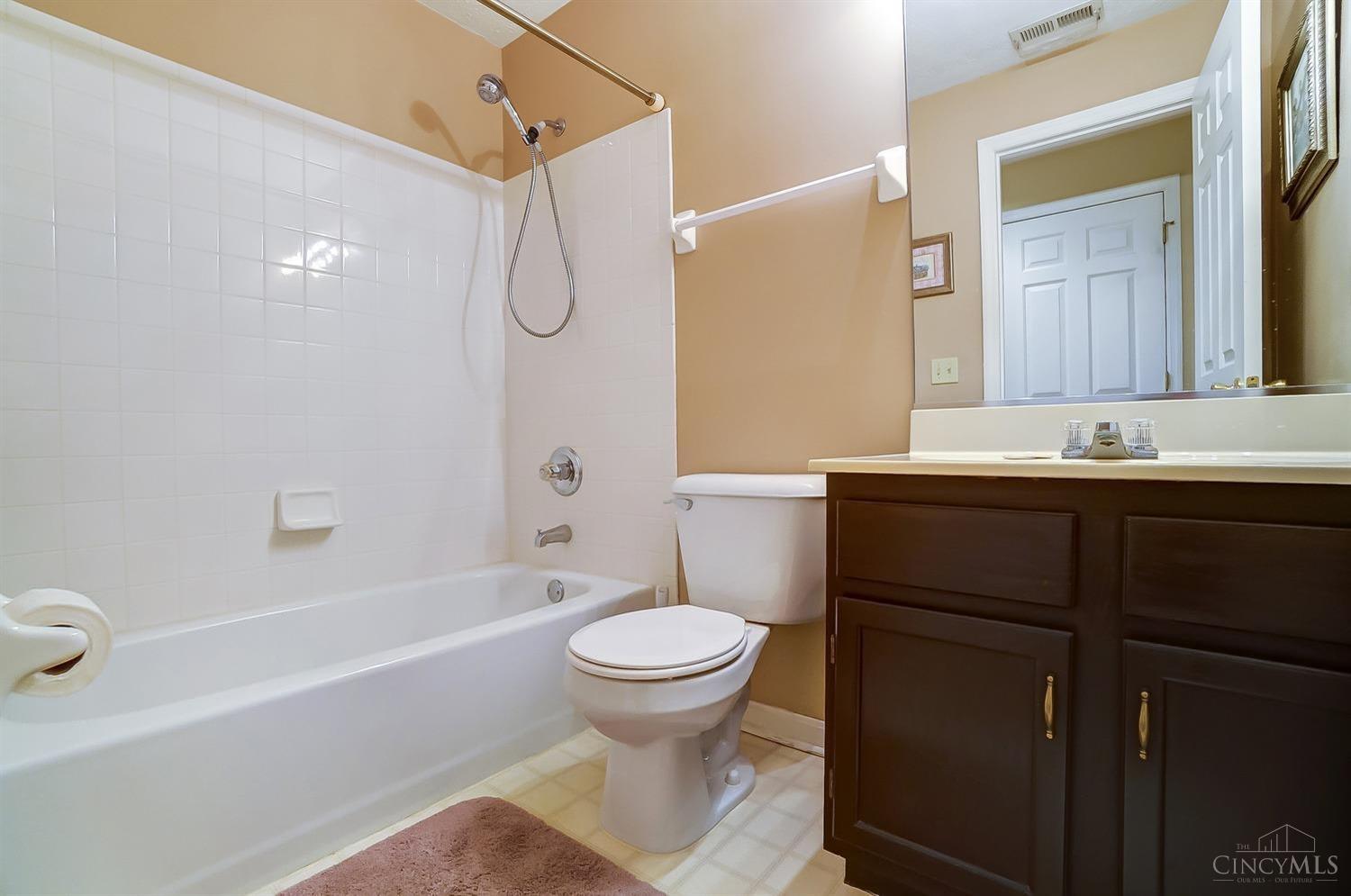4320 Regency Ridge Court 204