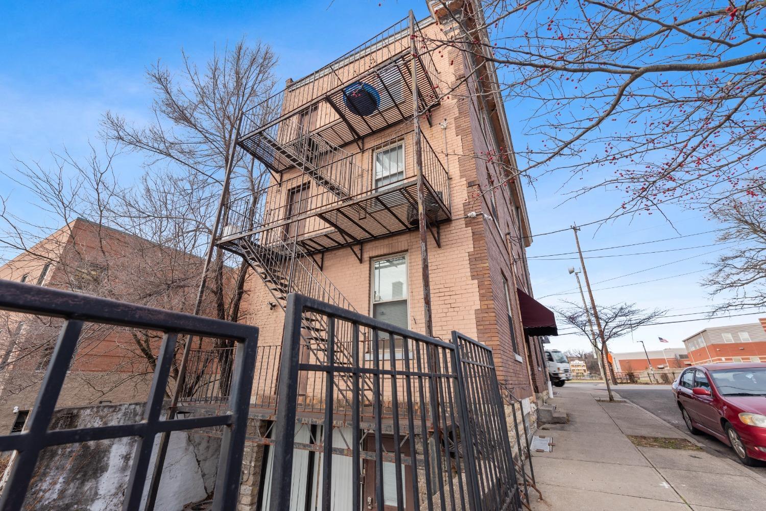 803 Windham Avenue