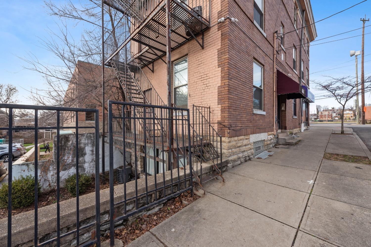803 Windham Avenue