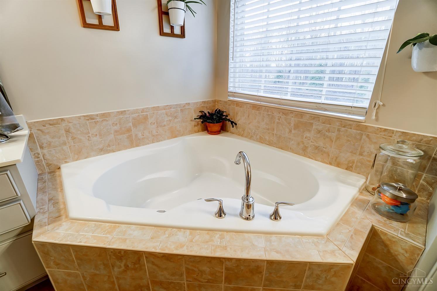 1205 Glenwood Trail
