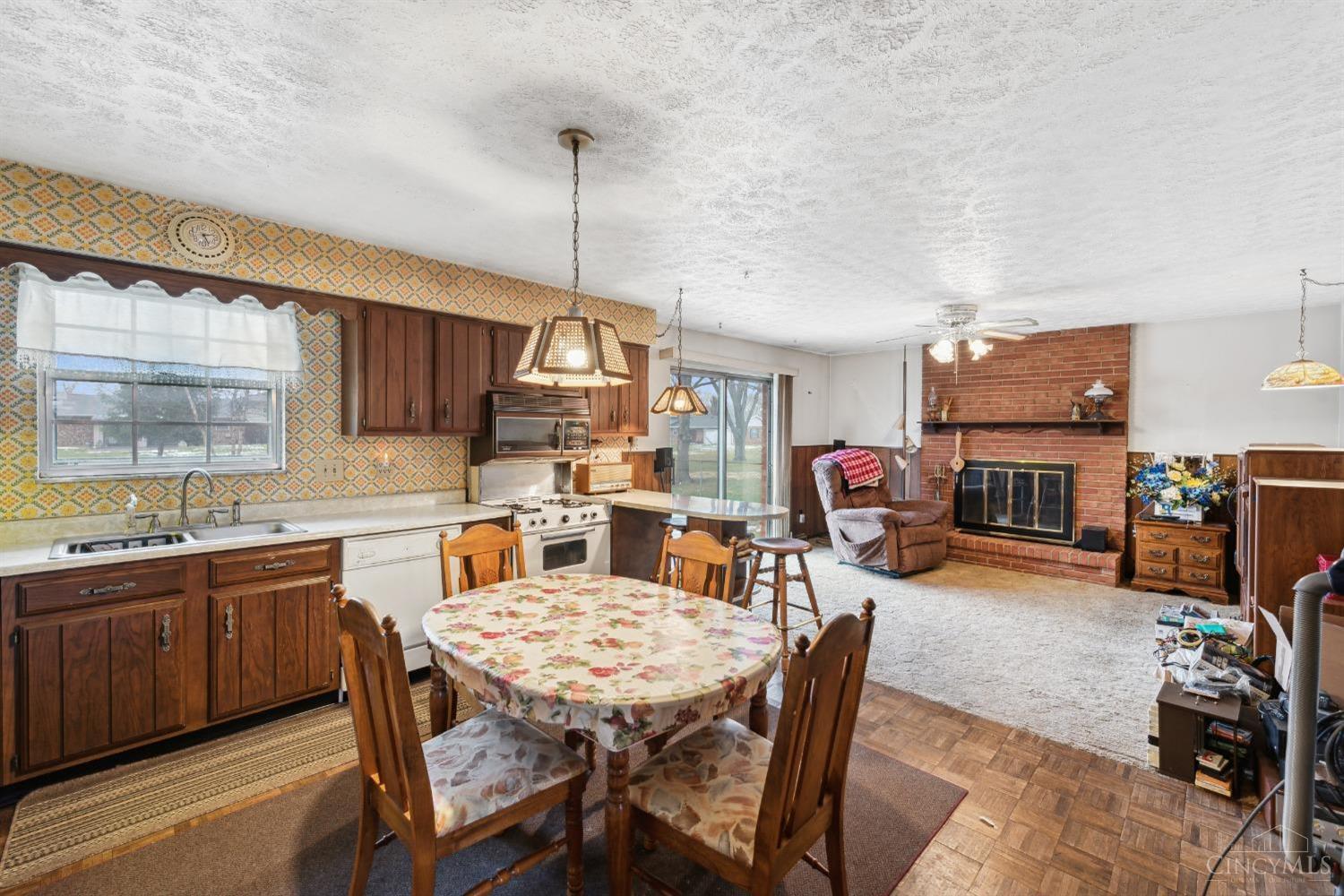5534 Mississippi Drive