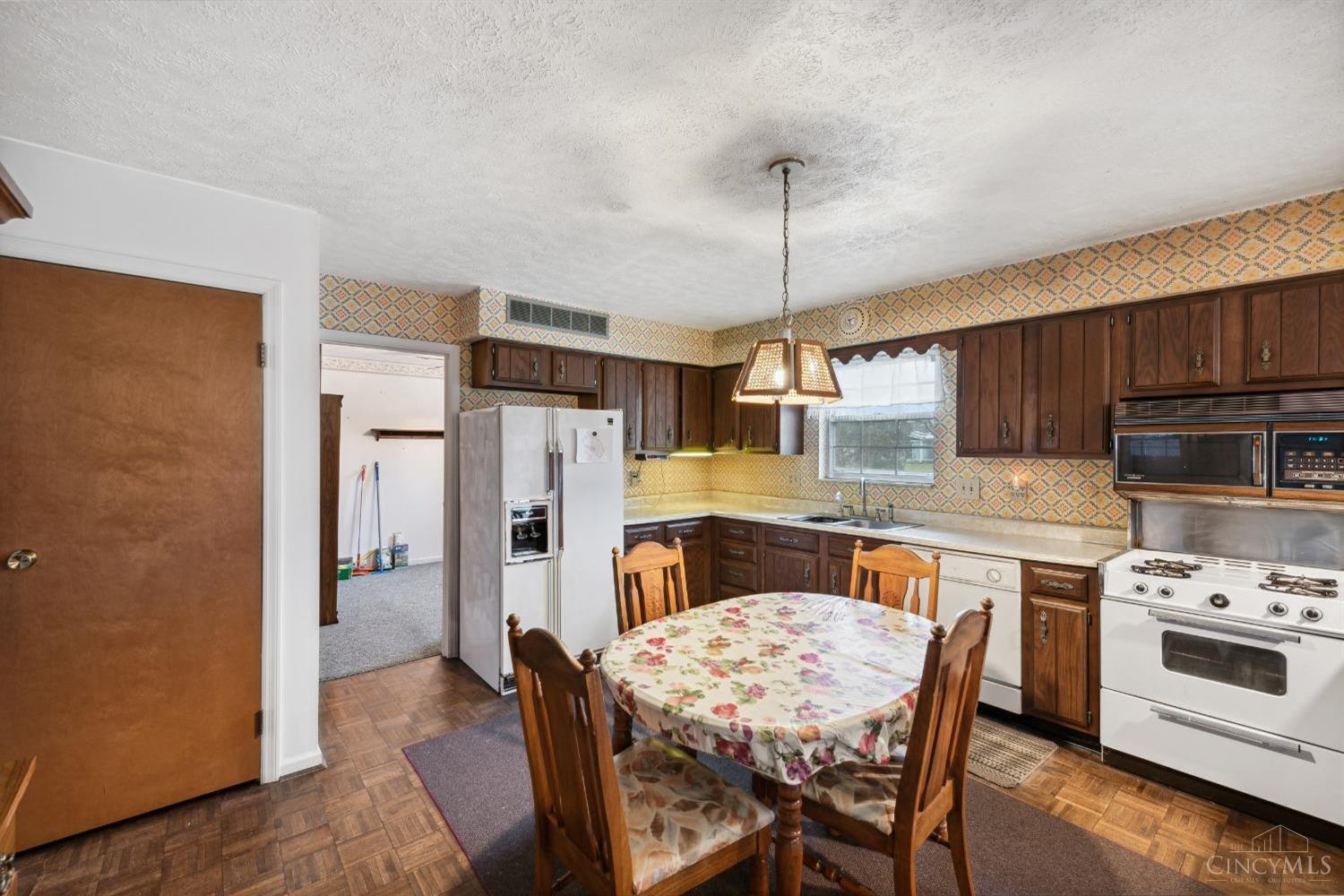 5534 Mississippi Drive