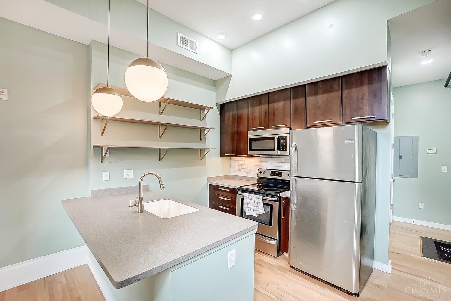 1415 Vine Street 101