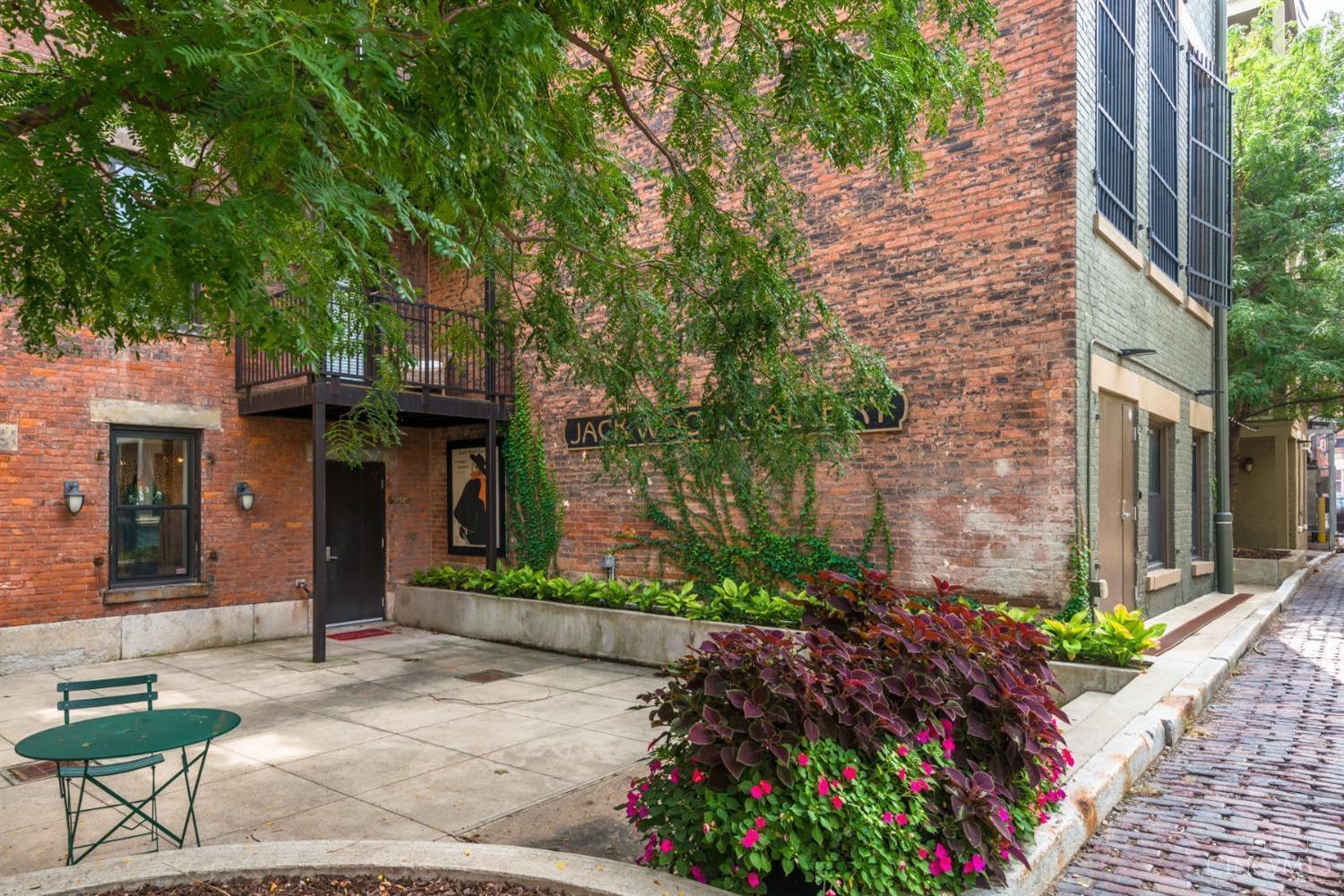 1415 Vine Street 101