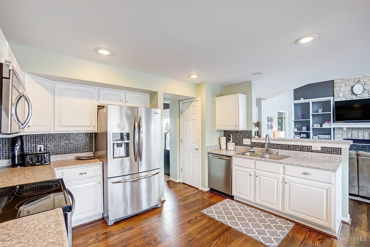 524 Laurelwood Drive