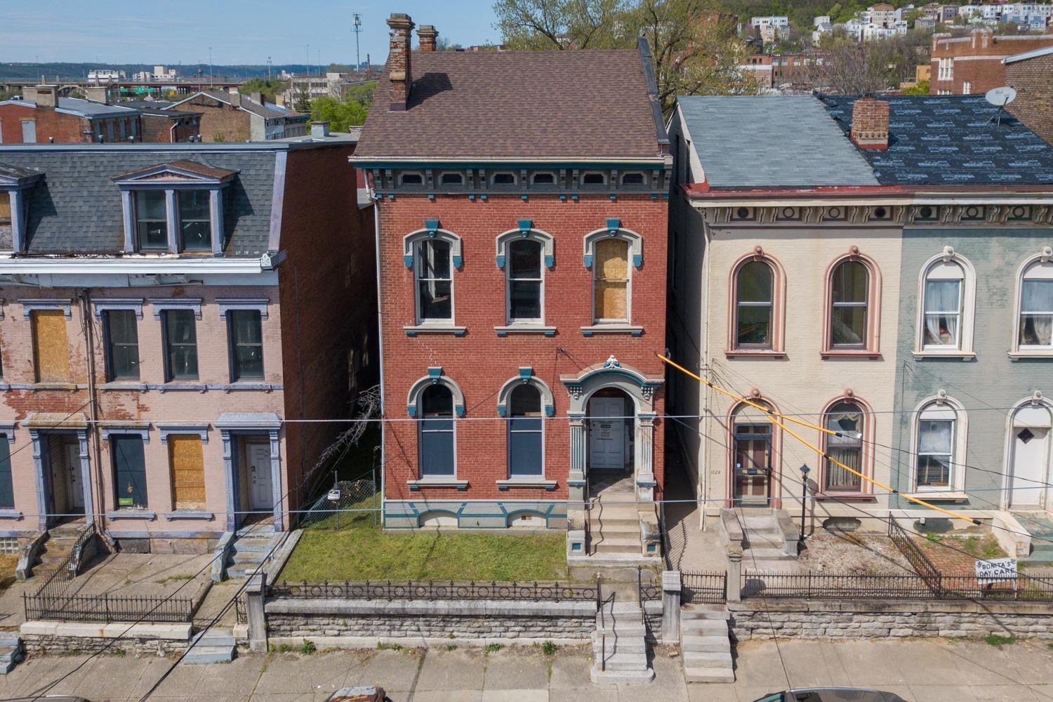 1030 Dayton Street