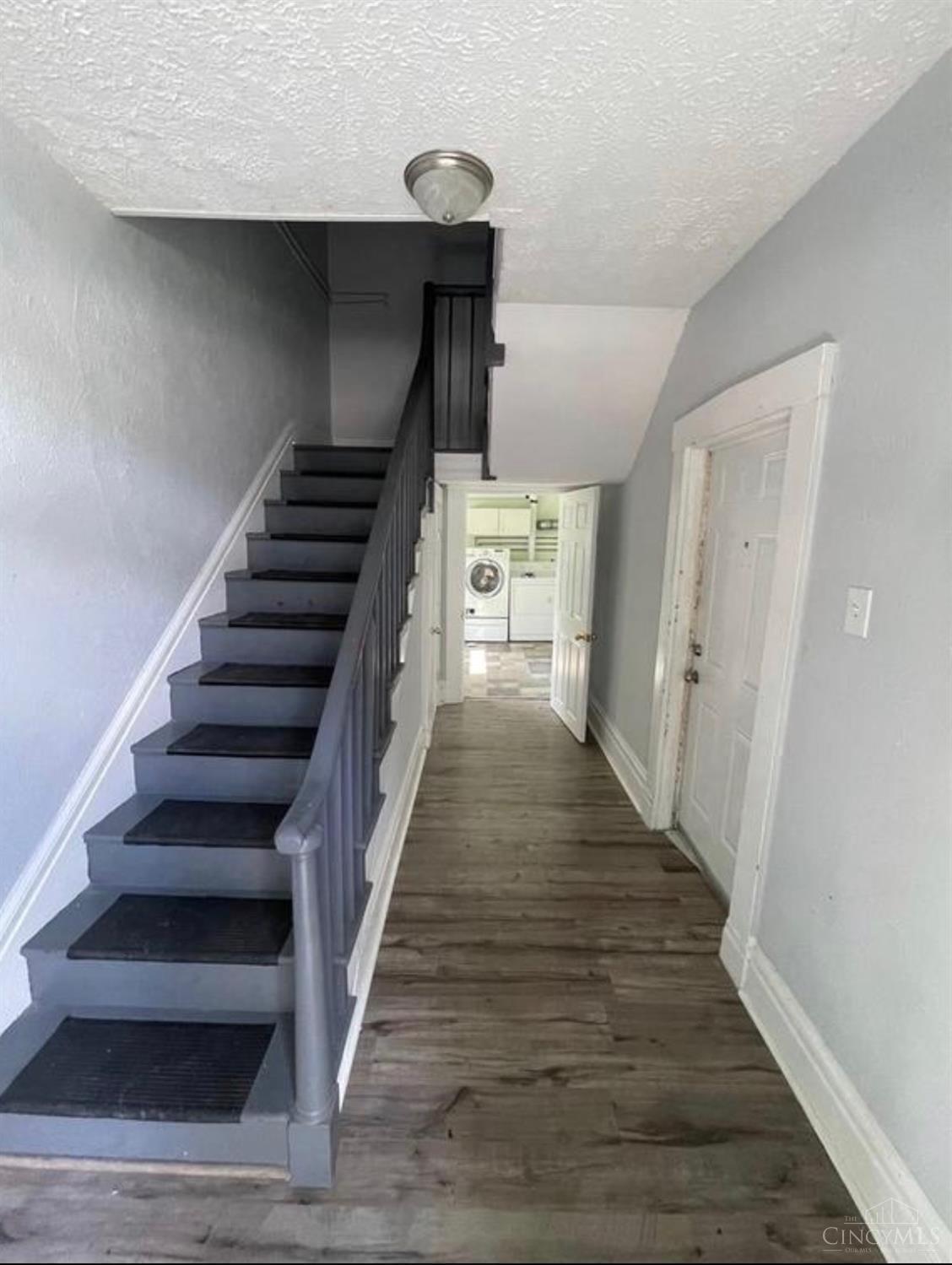 320 Pleasant Street