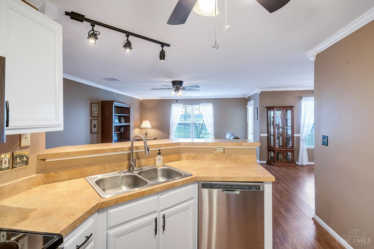 3690 Chestnut Park Lane 4