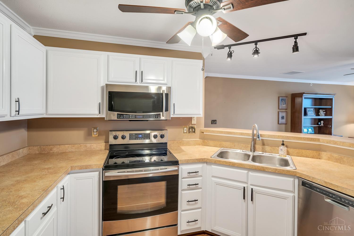 3690 Chestnut Park Lane 4