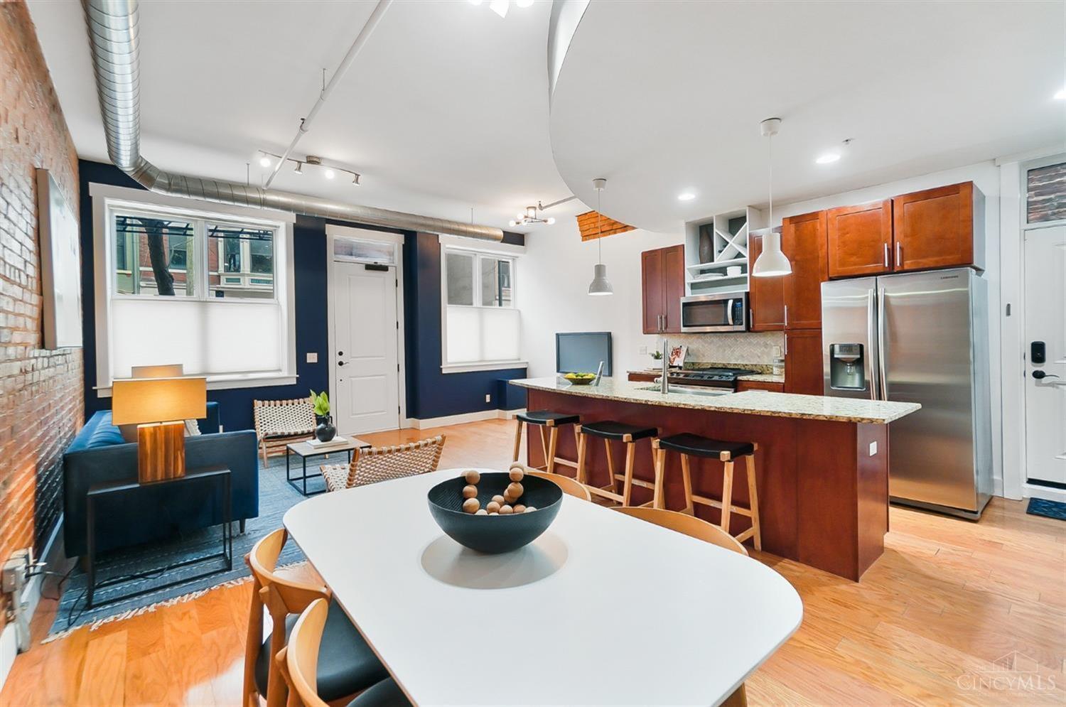 1421 Race Street 3