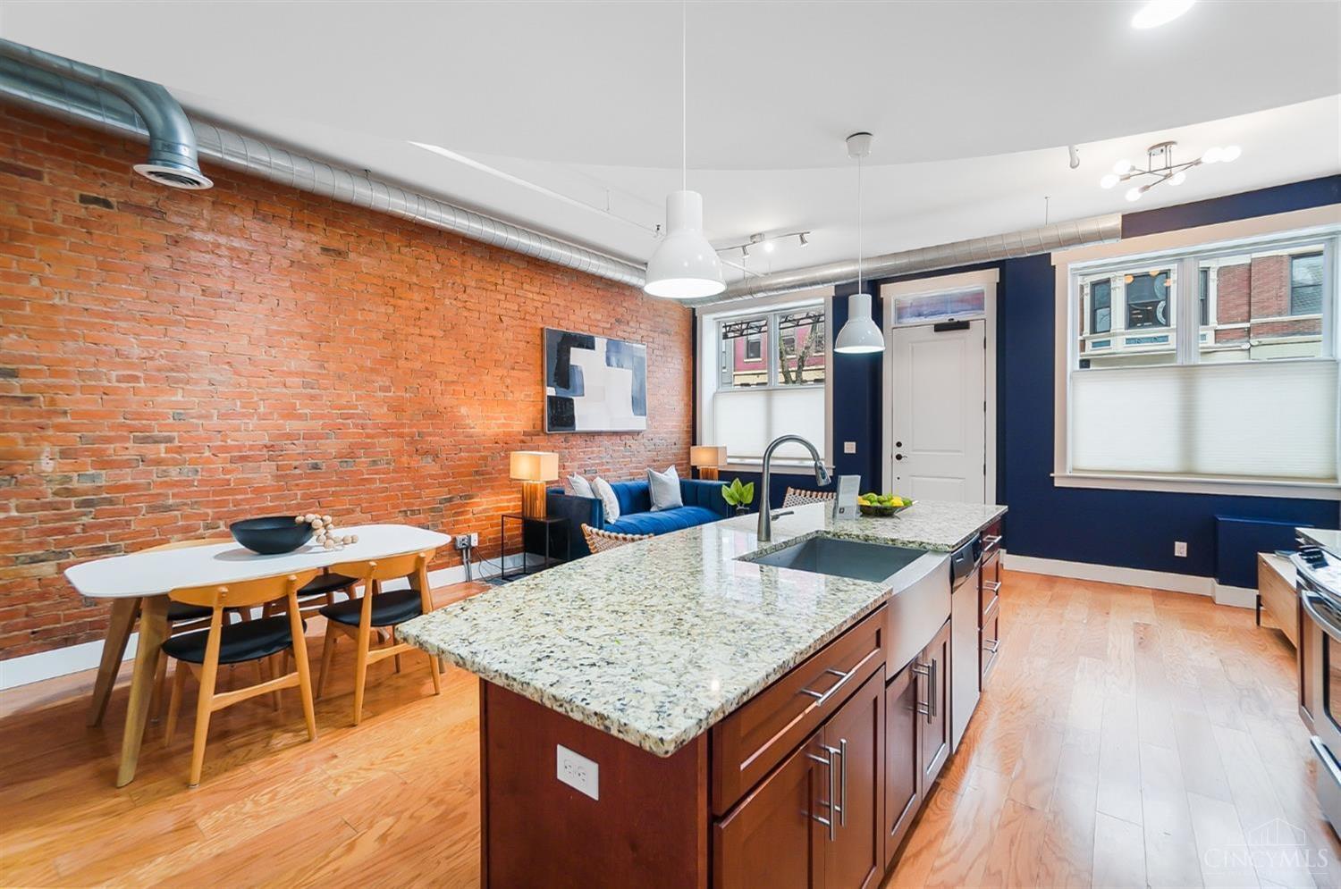 1421 Race Street 3