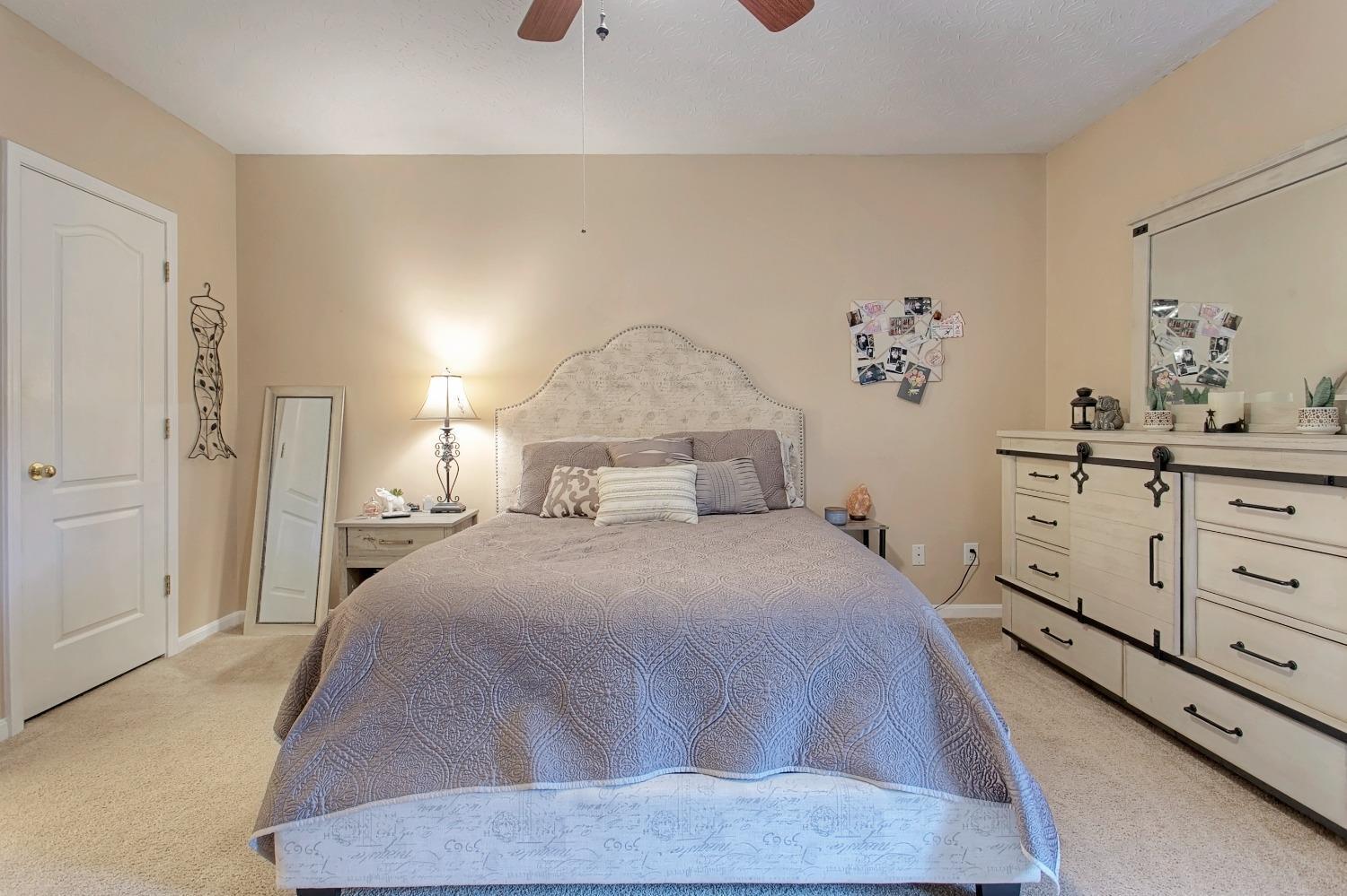 250 Gateway Drive B