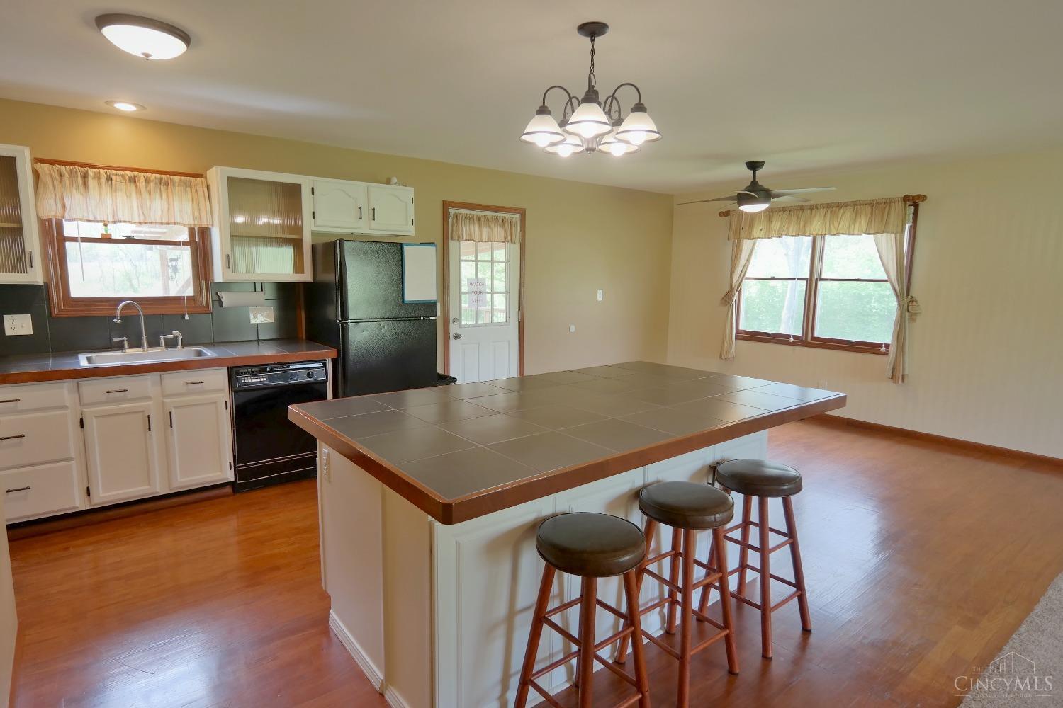 3929 Schoenling Road